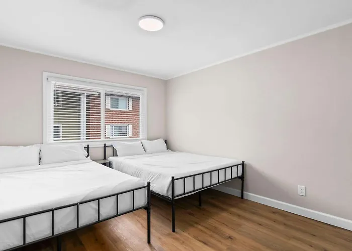 Newly Renovated Unit In Spfld #203