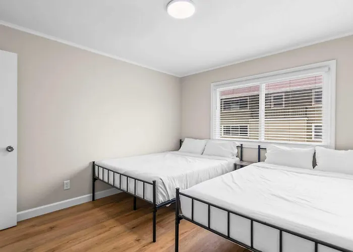 Newly Renovated Unit In Spfld #203