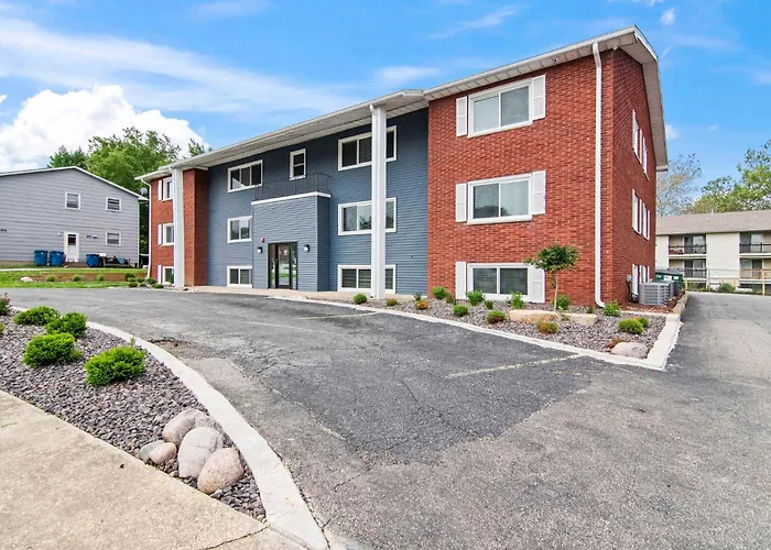 Newly Renovated Unit In Spfld #203